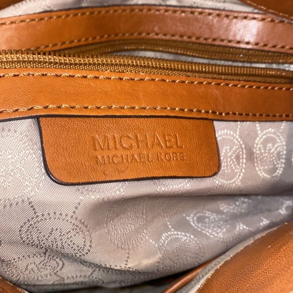 Michael Kors Hamilton East West Tan Brown Satchel EUC - Picture 9 of 9